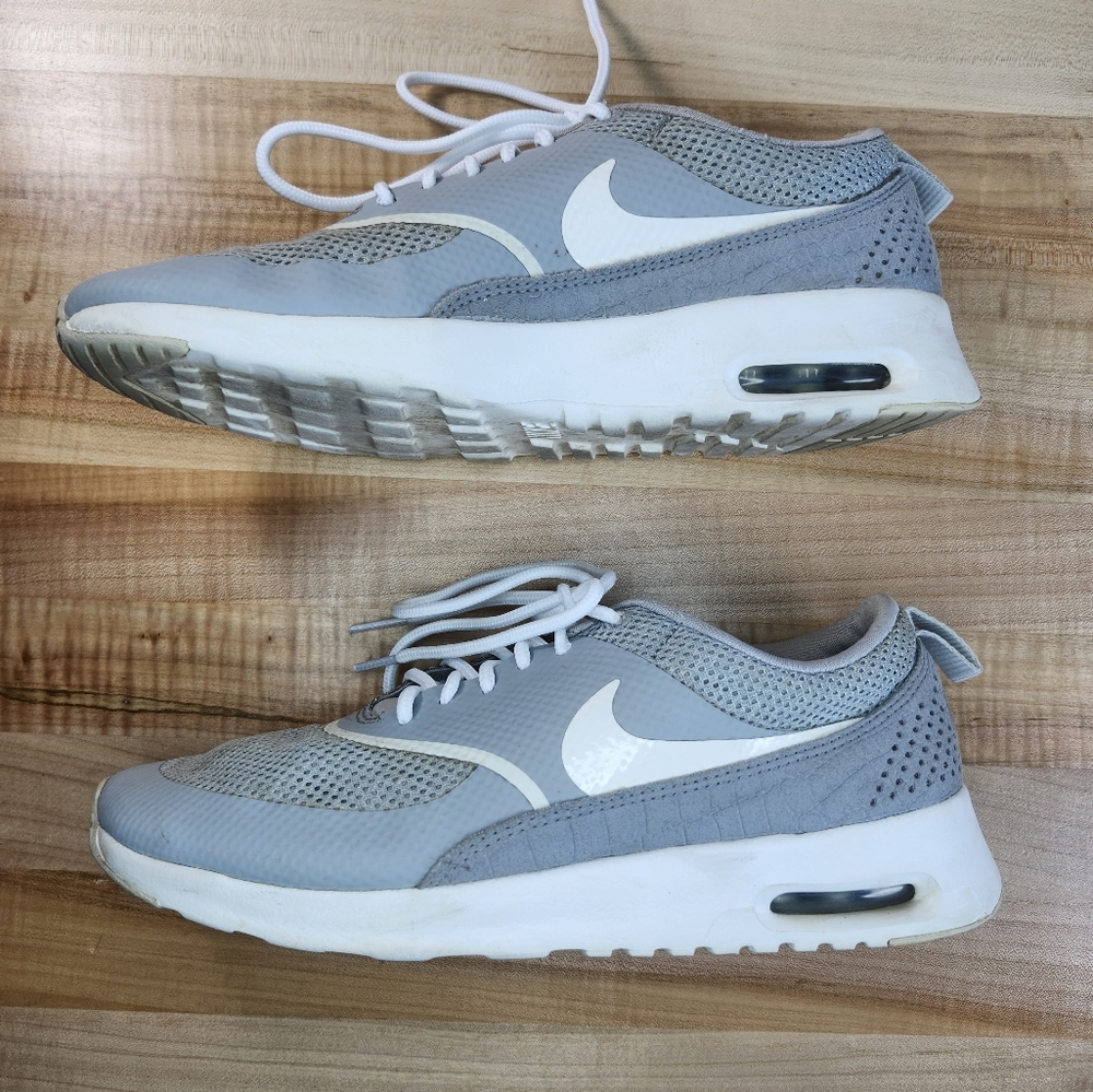 Nike Air Max Thea Womens 8 UK5.5 EU39 Gray Running Shoes 599409-021